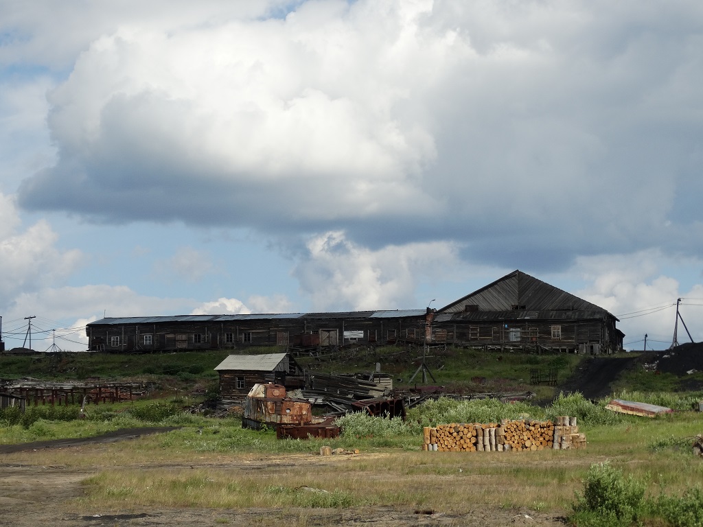 Поселок усть порт красноярский край. Село караул таймыр красноярский край. Усть-порт школа. Поселок усть порт красноярский край. Поселок усть-порт.